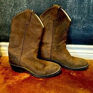 Kids size 5.5 boots, leather upper